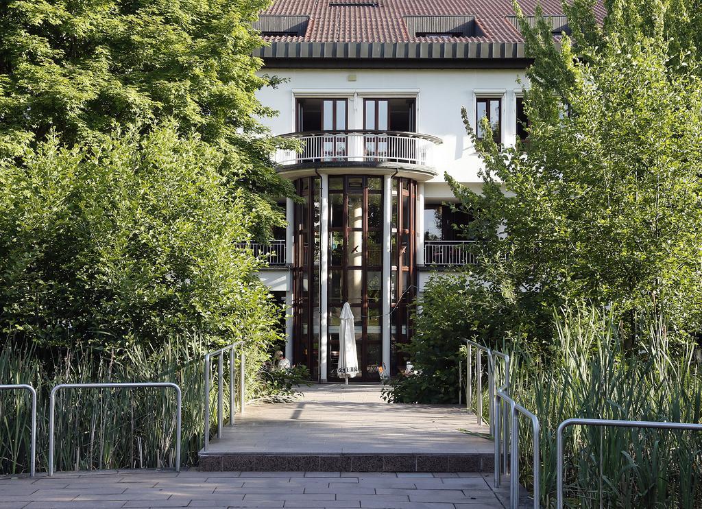 Tagungs- Und Bildungszentrum Steinbach/Taunus Steinbach im Taunus Zewnętrze zdjęcie